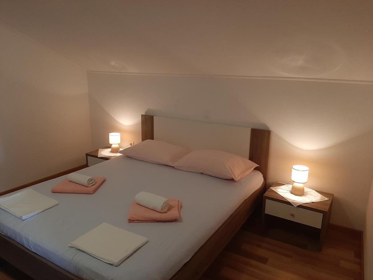 Apartments Nikola Caska Novalja Bagian luar foto