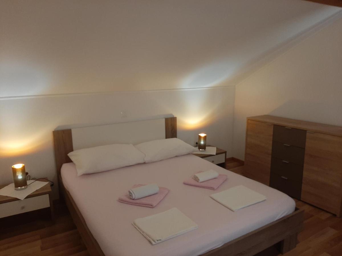 Apartments Nikola Caska Novalja Bagian luar foto