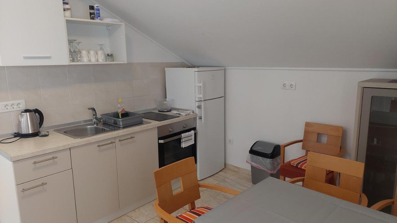 Apartments Nikola Caska Novalja Bagian luar foto