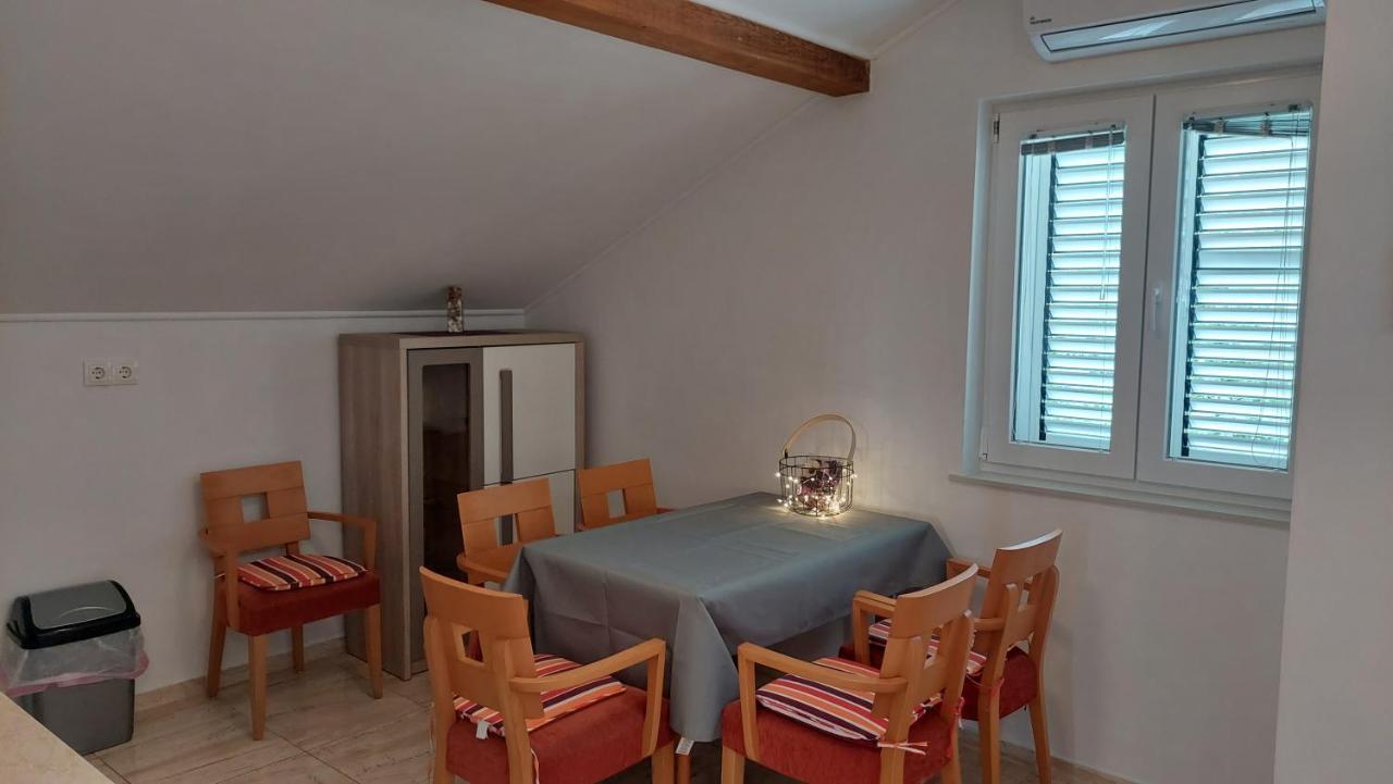 Apartments Nikola Caska Novalja Bagian luar foto