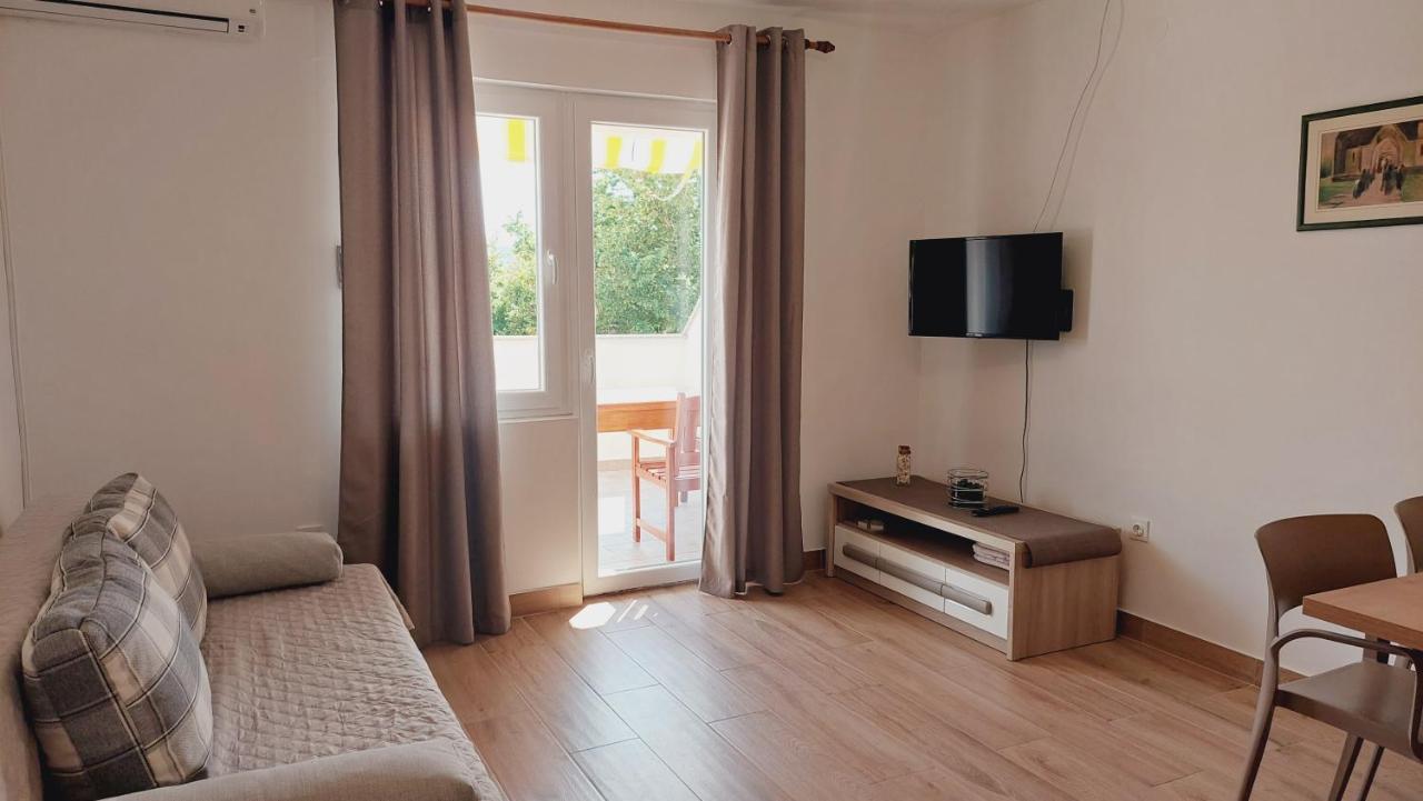 Apartments Nikola Caska Novalja Bagian luar foto