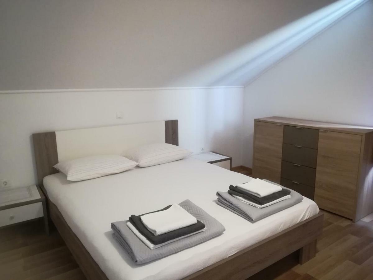 Apartments Nikola Caska Novalja Bagian luar foto