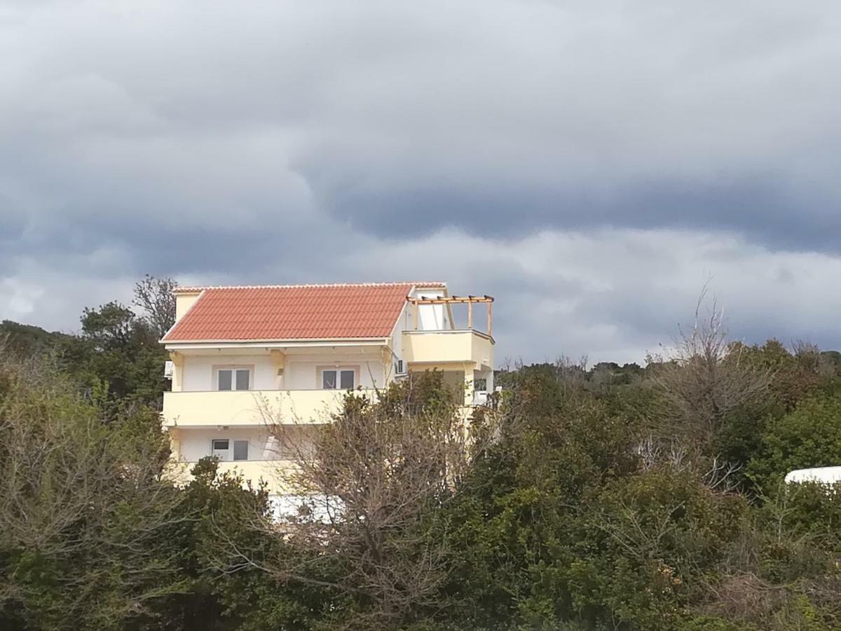 Apartments Nikola Caska Novalja Bagian luar foto